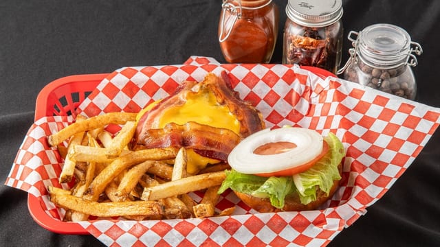 Bacon Cheeseburger.